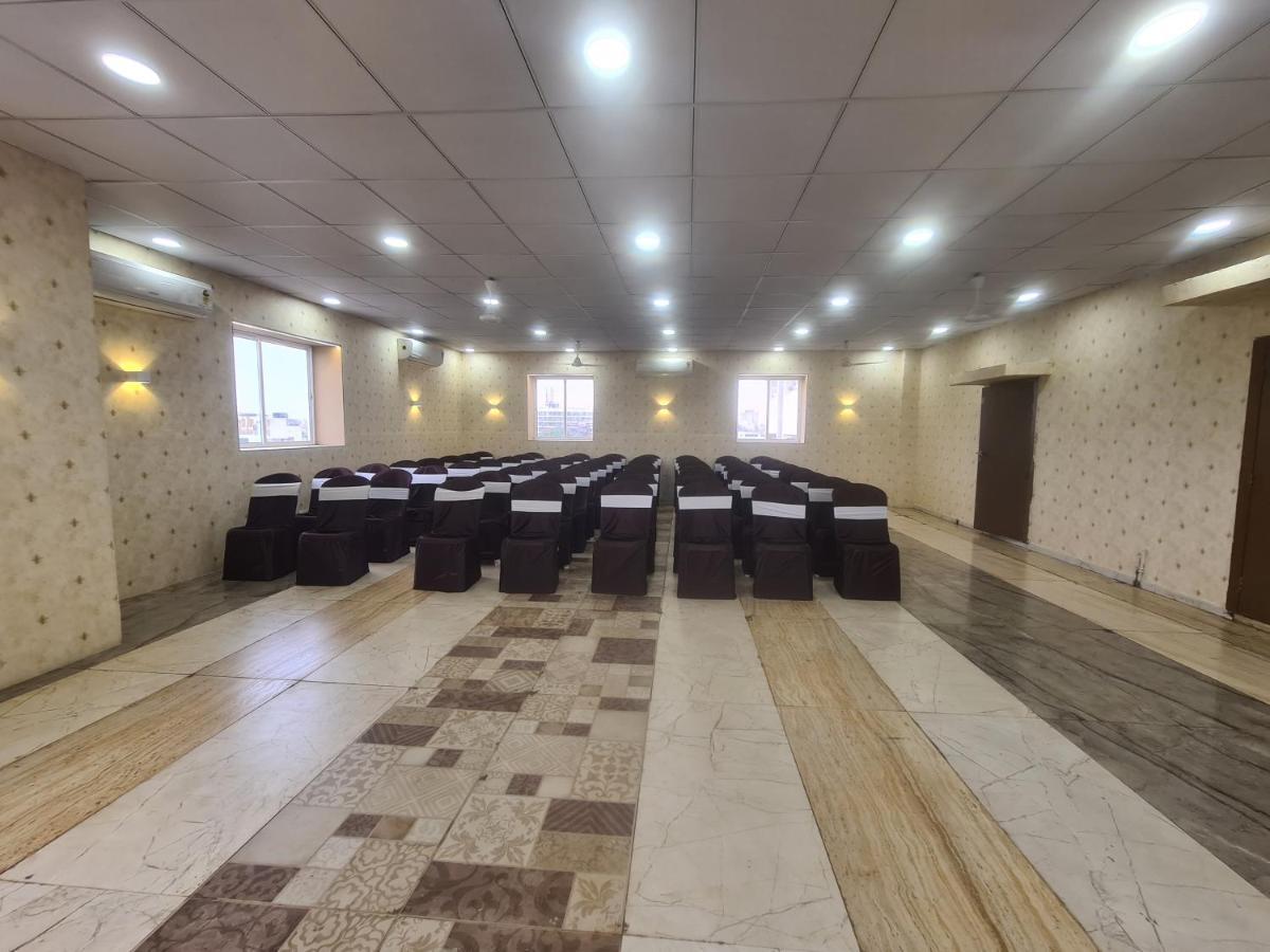 Hotel Nova Pride Rajkot Εξωτερικό φωτογραφία