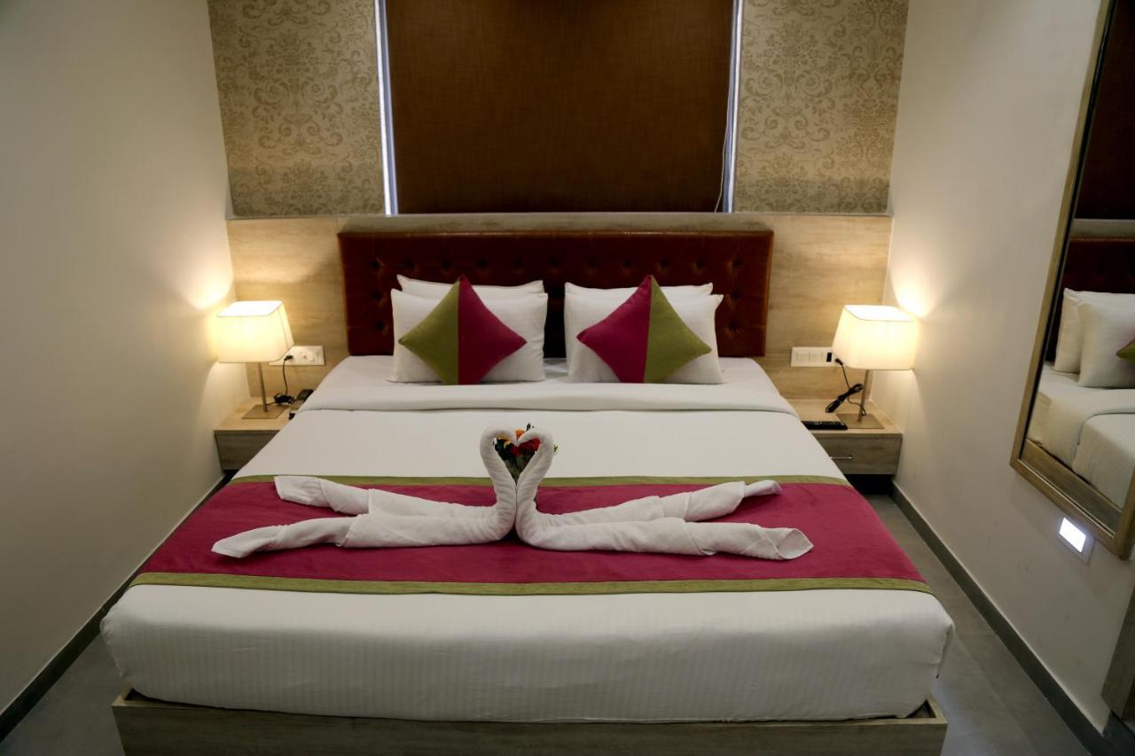 Hotel Nova Pride Rajkot Εξωτερικό φωτογραφία