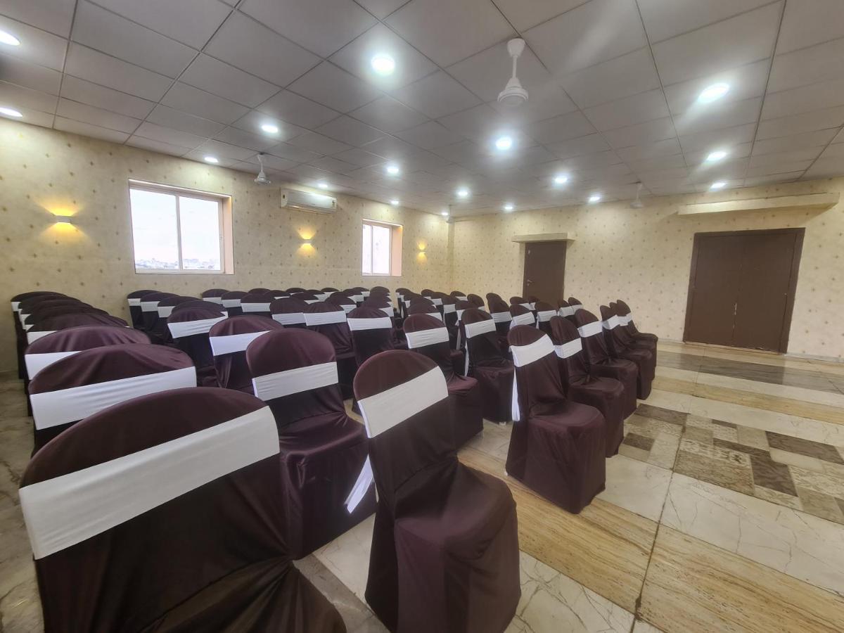 Hotel Nova Pride Rajkot Εξωτερικό φωτογραφία