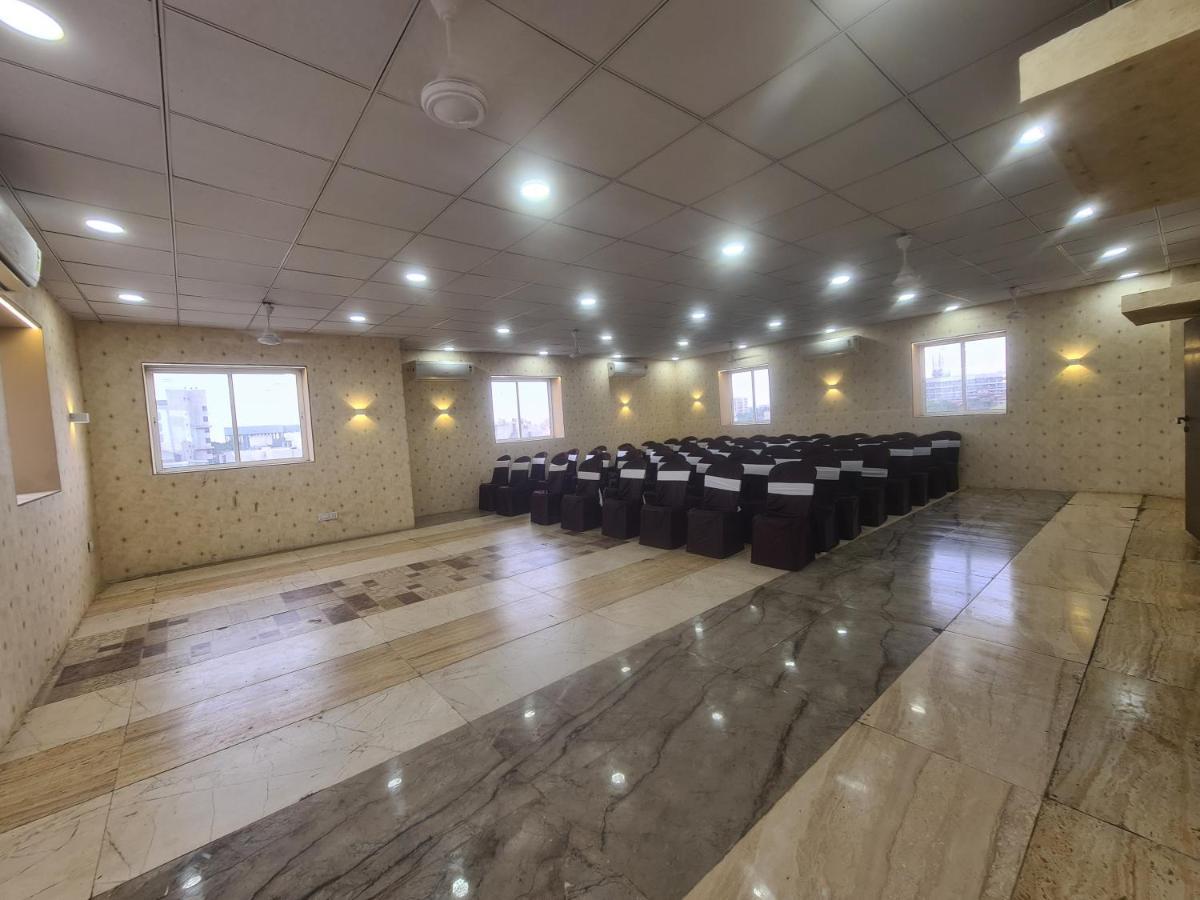 Hotel Nova Pride Rajkot Εξωτερικό φωτογραφία
