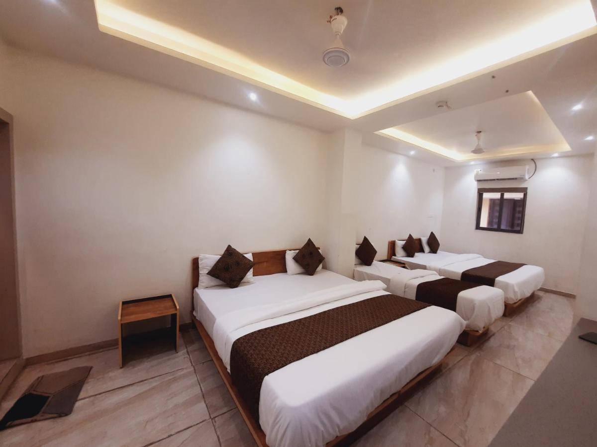 Hotel Nova Pride Rajkot Εξωτερικό φωτογραφία