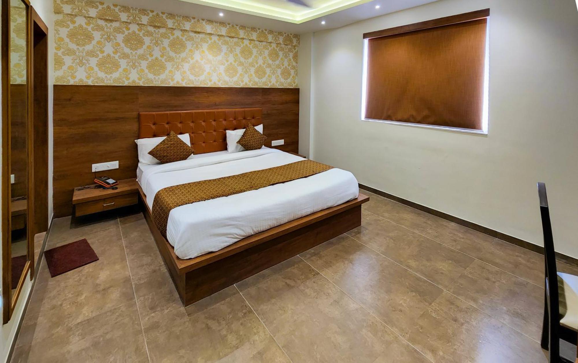 Hotel Nova Pride Rajkot Εξωτερικό φωτογραφία